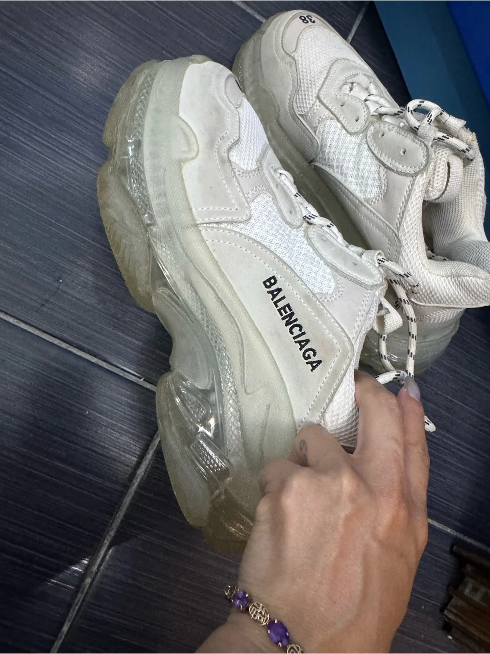 Balenciaga Triple S low top Sneaker